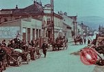 Immagine di Truppe tedesche in marcia ad arrendersi agli Alleati occidentali Pilsen Cecoslovacchia, 1945, secondo 50 filmato di repertorio 65675055608
