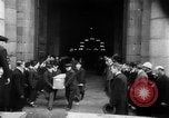 Image cortège funèbre Vichy France, 1943, de la seconde 31 séquences d'archives historiques vidéo 65675055610