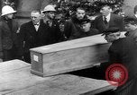 Image cortège funèbre Vichy France, 1943, de la seconde 33 séquences d'archives historiques vidéo 65675055610