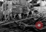 Image ruines couvant Vichy France, 1943, de la seconde 8 séquences d'archives historiques vidéo 65675055611