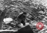 Image ruines couvant Vichy France, 1943, de la seconde 22 séquences d'archives historiques vidéo 65675055611