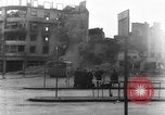 Image ruines couvant Vichy France, 1943, de la seconde 42 séquences d'archives historiques vidéo 65675055612