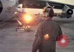 Image C-141A Starlifter aéronefs Philippines, 1979, de la seconde 62 séquences d'archives historiques vidéo 65675055616