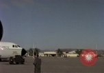 Image C-141A Starlifter aéronefs Philippines, 1979, de la seconde 11 séquences d'archives historiques vidéo 65675055618