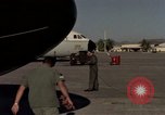 Image C-141A Starlifter aéronefs Philippines, 1979, de la seconde 14 séquences d'archives historiques vidéo 65675055618