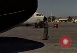 Image C-141A Starlifter aéronefs Philippines, 1979, de la seconde 16 séquences d'archives historiques vidéo 65675055618