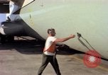 Image C-141A Starlifter aéronefs Philippines, 1979, de la seconde 36 séquences d'archives historiques vidéo 65675055618
