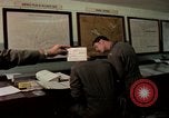 Standbild Abfüllung von Flight Plan Philippinen, 1979, aus Sekunde 7 historischem Filmmaterial Videoclip 65675055619