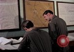 Standbild Abfüllung von Flight Plan Philippinen, 1979, aus Sekunde 22 historischem Filmmaterial Videoclip 65675055619