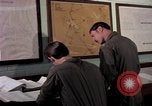 Standbild Abfüllung von Flight Plan Philippinen, 1979, aus Sekunde 26 historischem Filmmaterial Videoclip 65675055619