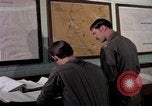 Standbild Abfüllung von Flight Plan Philippinen, 1979, aus Sekunde 32 historischem Filmmaterial Videoclip 65675055619