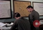 Standbild Abfüllung von Flight Plan Philippinen, 1979, aus Sekunde 36 historischem Filmmaterial Videoclip 65675055619