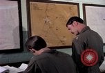 Standbild Abfüllung von Flight Plan Philippinen, 1979, aus Sekunde 46 historischem Filmmaterial Videoclip 65675055619