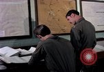 Standbild Abfüllung von Flight Plan Philippinen, 1979, aus Sekunde 47 historischem Filmmaterial Videoclip 65675055619