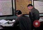 Standbild Abfüllung von Flight Plan Philippinen, 1979, aus Sekunde 49 historischem Filmmaterial Videoclip 65675055619