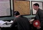 Standbild Abfüllung von Flight Plan Philippinen, 1979, aus Sekunde 51 historischem Filmmaterial Videoclip 65675055619
