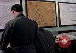 Standbild Abfüllung von Flight Plan Philippinen, 1979, aus Sekunde 53 historischem Filmmaterial Videoclip 65675055619