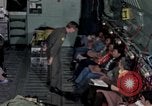 Standbild load master für Luftfahrzeuge Philippinen, 1979, aus Sekunde 13 historischem Filmmaterial Videoclip 65675055626
