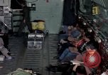 Standbild load master für Luftfahrzeuge Philippinen, 1979, aus Sekunde 18 historischem Filmmaterial Videoclip 65675055626