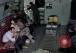 Standbild load master für Luftfahrzeuge Philippinen, 1979, aus Sekunde 23 historischem Filmmaterial Videoclip 65675055626