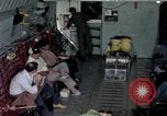 Standbild load master für Luftfahrzeuge Philippinen, 1979, aus Sekunde 26 historischem Filmmaterial Videoclip 65675055626