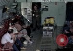 Standbild load master für Luftfahrzeuge Philippinen, 1979, aus Sekunde 28 historischem Filmmaterial Videoclip 65675055626