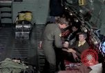 Standbild load master für Luftfahrzeuge Philippinen, 1979, aus Sekunde 33 historischem Filmmaterial Videoclip 65675055626