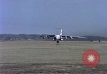 Standbild C-141A Starlifter aircraft Philippinen, 1979, aus Sekunde 7 historischem Filmmaterial Videoclip 65675055627