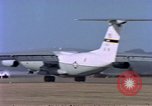 Standbild C-141A Starlifter aircraft Philippinen, 1979, aus Sekunde 31 historischem Filmmaterial Videoclip 65675055627