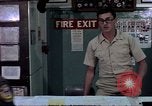 Standbild Naval Officer Diego Garcia Insel im Indischen Ozean, 1979, aus Sekunde 15 historischem Filmmaterial Videoclip 65675055628