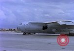 Immagine di Equipaggio navale Diego Garcia isola dell'Oceano Indiano, 1979, secondo 35 filmato di repertorio 65675055629