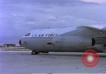 Immagine di Equipaggio navale Diego Garcia isola dell'Oceano Indiano, 1979, secondo 38 filmato di repertorio 65675055629
