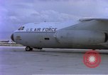 Immagine di Equipaggio navale Diego Garcia isola dell'Oceano Indiano, 1979, secondo 39 filmato di repertorio 65675055629