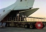 Standbild C-141A Starlifter aircraft Philippinen, 1979, aus Sekunde 9 historischem Filmmaterial Videoclip 65675055630