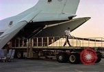 Standbild C-141A Starlifter aircraft Philippinen, 1979, aus Sekunde 16 historischem Filmmaterial Videoclip 65675055630