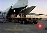 Standbild C-141A Starlifter aircraft Philippinen, 1979, aus Sekunde 18 historischem Filmmaterial Videoclip 65675055630