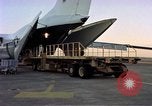 Standbild C-141A Starlifter aircraft Philippinen, 1979, aus Sekunde 21 historischem Filmmaterial Videoclip 65675055630