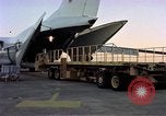 Standbild C-141A Starlifter aircraft Philippinen, 1979, aus Sekunde 27 historischem Filmmaterial Videoclip 65675055630