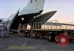 Standbild C-141A Starlifter aircraft Philippinen, 1979, aus Sekunde 32 historischem Filmmaterial Videoclip 65675055630