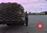 Standbild C-141A Starlifter aircraft Diego Garcia Insel im Indischen Ozean, 1979, aus Sekunde 19 historischem Filmmaterial Videoclip 65675055631