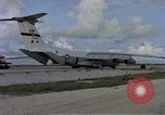 Standbild C-141A Starlifter aircraft Diego Garcia Insel im Indischen Ozean, 1979, aus Sekunde 38 historischem Filmmaterial Videoclip 65675055632