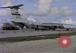 Standbild C-141A Starlifter aircraft Diego Garcia Insel im Indischen Ozean, 1979, aus Sekunde 47 historischem Filmmaterial Videoclip 65675055632