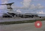 Standbild C-141A Starlifter aircraft Diego Garcia Insel im Indischen Ozean, 1979, aus Sekunde 48 historischem Filmmaterial Videoclip 65675055632