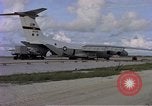 Standbild C-141A Starlifter aircraft Diego Garcia Insel im Indischen Ozean, 1979, aus Sekunde 51 historischem Filmmaterial Videoclip 65675055632