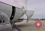 Standbild C-141A Flugzeug Diego Garcia Insel im Indischen Ozean, 1979, aus Sekunde 6 historischem Filmmaterial Videoclip 65675055635