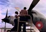 Standbild P-3C Orion Flugzeuge Diego Garcia Insel im Indischen Ozean, 1979, aus Sekunde 33 historischem Filmmaterial Videoclip 65675055638