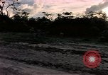 Standbild airmen prüfen Diego Garcia Insel im Indischen Ozean, 1979, aus Sekunde 8 historischem Filmmaterial Videoclip 65675055639