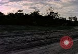Standbild airmen prüfen Diego Garcia Insel im Indischen Ozean, 1979, aus Sekunde 15 historischem Filmmaterial Videoclip 65675055639