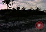 Standbild airmen prüfen Diego Garcia Insel im Indischen Ozean, 1979, aus Sekunde 20 historischem Filmmaterial Videoclip 65675055639
