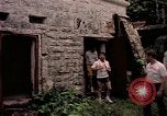 Standbild airmen prüfen Diego Garcia Insel im Indischen Ozean, 1979, aus Sekunde 25 historischem Filmmaterial Videoclip 65675055639